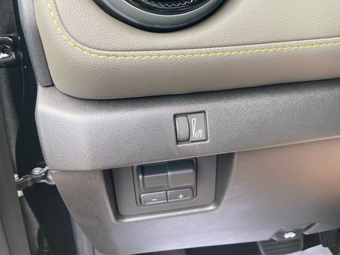 New 2026 Chevrolet Colorado ZR2 w/ Technology Package AWD/4WD image 16