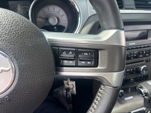 Used 2010 Ford Mustang Premium RWD image 34