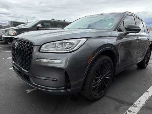 Used 2023 Lincoln Corsair Reserve w/ Equipment Group 202A AWD/4WD image 3