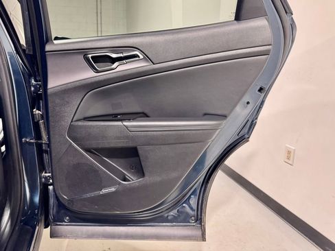 Used 2023 Kia Sportage SX Prestige image 32