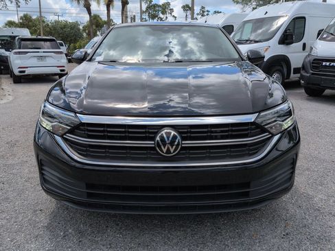Used 2022 Volkswagen Jetta SE FWD image 3
