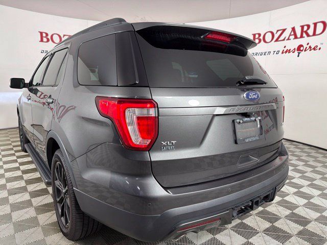 Used 2017 Ford Explorer XLT w/ Equipment Group 202A AWD/4WD image 11