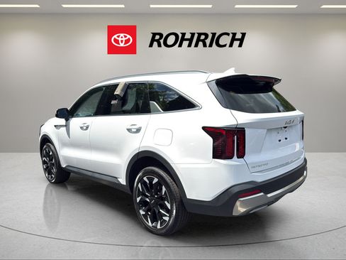 Used 2025 Kia Sorento EX AWD/4WD image 8