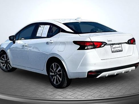 Used 2023 Nissan Versa SV FWD image 4