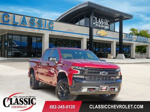 Used 2021 Chevrolet Silverado 1500 LT Trail Boss w/ Convenience Package II AWD/4WD image 1
