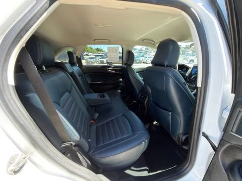 Used 2024 Ford Edge SEL w/ Sport Appearance Package AWD/4WD image 10