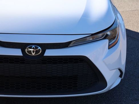 Used 2022 Toyota Corolla LE image 14