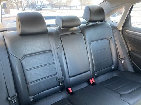 Used 2017 Volkswagen Passat 1.8T SE image 11