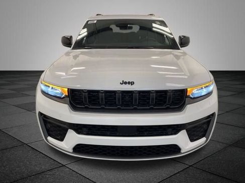 New 2026 Jeep Grand Cherokee L Limited AWD/4WD image 2