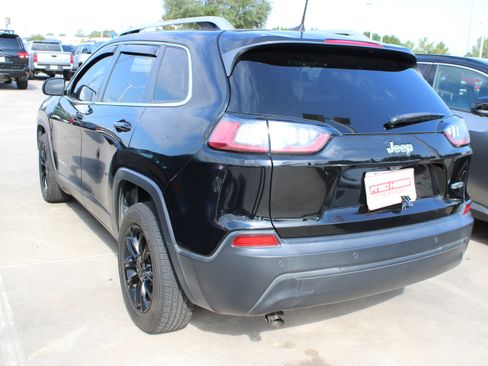 Used 2020 Jeep Cherokee Latitude Plus FWD image 7