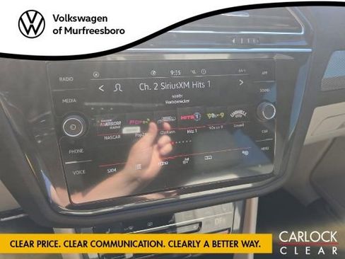 Used 2023 Volkswagen Tiguan SE R-Line image 8
