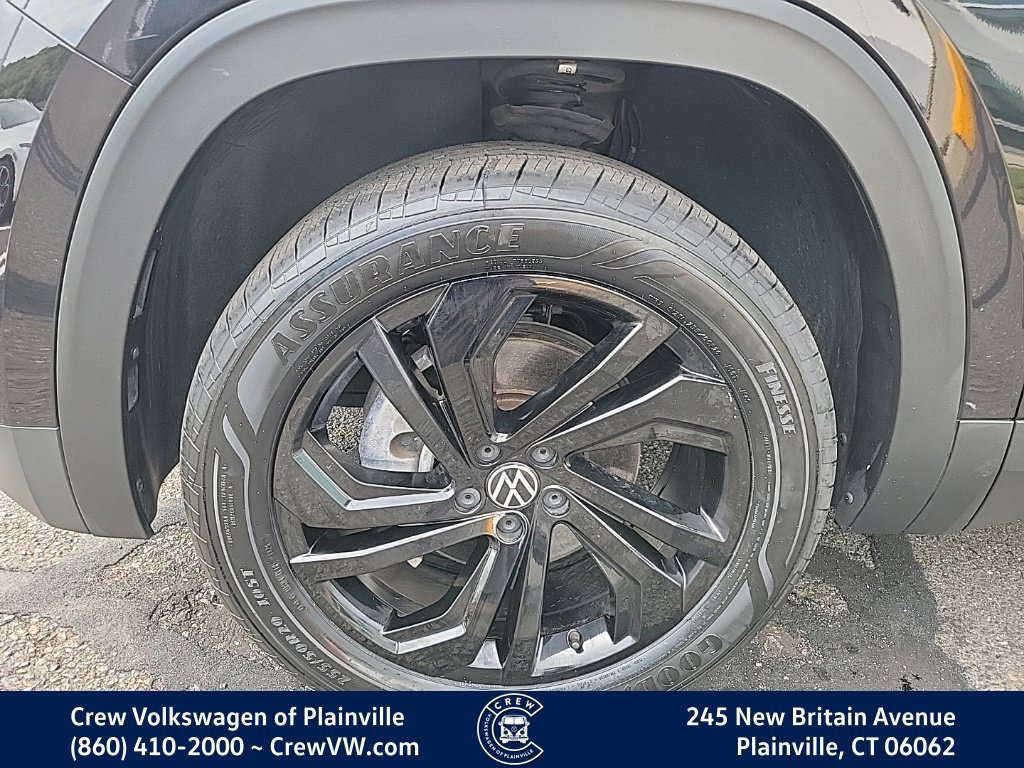 Certified 2023 Volkswagen Atlas SE w/ Panoramic Sunroof Package AWD/4WD image 17