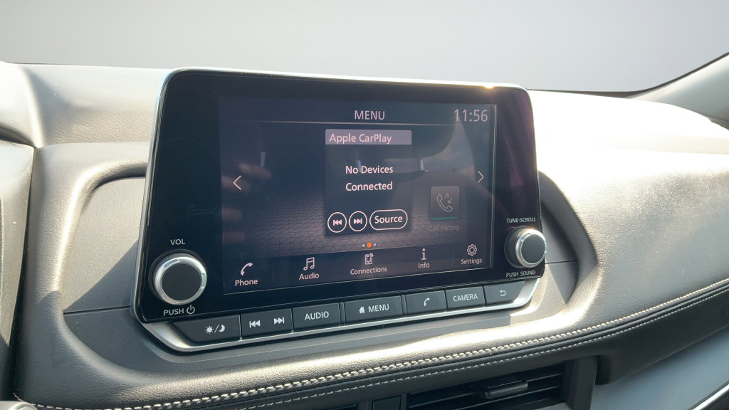 Used 2024 Nissan Rogue S FWD image 11