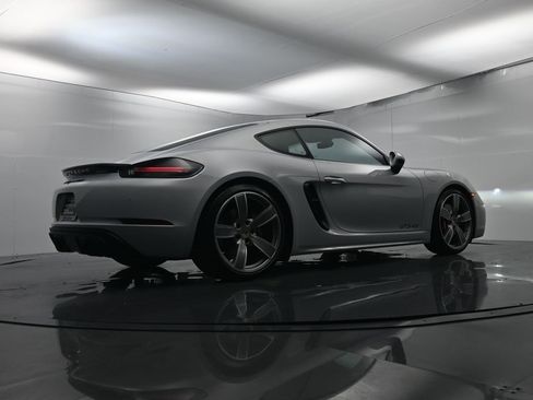 Used 2025 Porsche 718 Cayman GT4 image 47