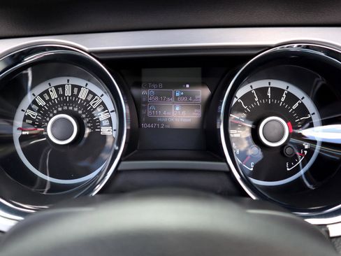 Used 2013 Ford Mustang Premium image 24