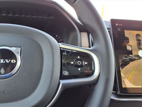 New 2026 Volvo XC90 B5 Plus w/ Protection Package Premier image 18