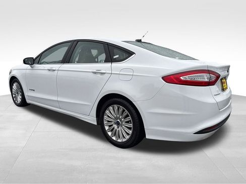 Used 2015 Ford Fusion SE image 6