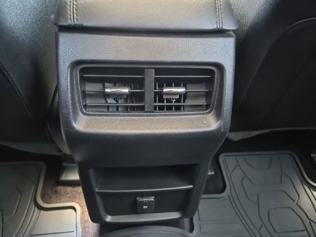 Used 2016 Ford Edge SEL AWD/4WD image 19