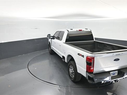 Certified 2025 Ford F350 Lariat image 22