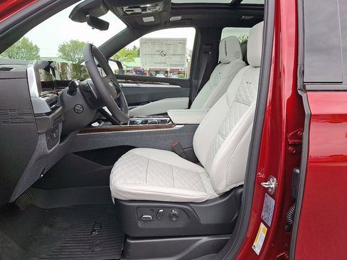 New 2026 Cadillac Escalade Platinum Sport w/ LPO, ONYX Package AWD/4WD image 6