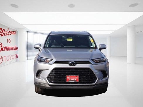 Certified 2025 Toyota Grand Highlander AWD image 4