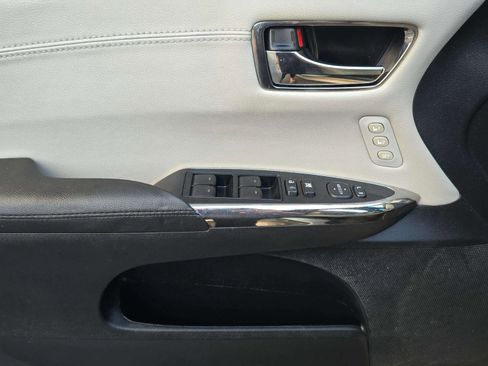 Used 2018 Toyota Avalon XLE Premium image 45