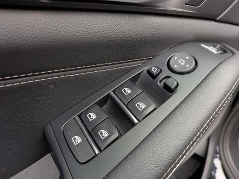 Used 2021 BMW X5 M50i image 28