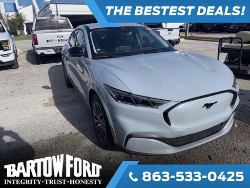 Used 2025 Ford Mustang Mach-E Premium image 3