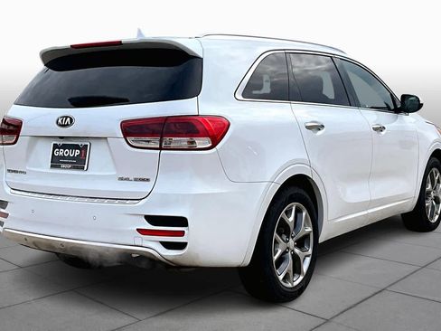 Used 2016 Kia Sorento SX image 12