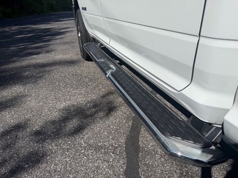 Used 2024 RAM 2500 Big Horn AWD/4WD image 11