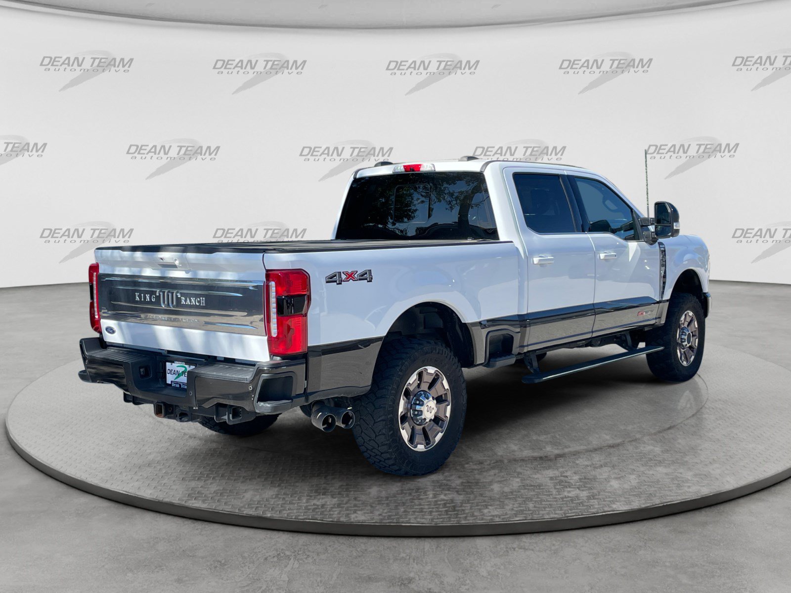 Used 2024 Ford F350 King Ranch AWD/4WD image 9