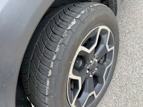 Used 2013 Subaru Crosstrek 2.0i Limited AWD/4WD image 8
