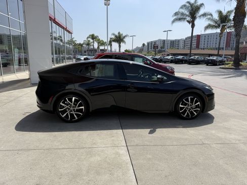 Certified 2025 Toyota Prius Plug-In Hybrid image 28