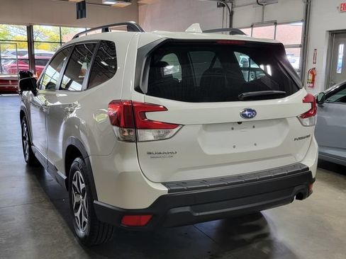 Used 2020 Subaru Forester Premium AWD/4WD image 7