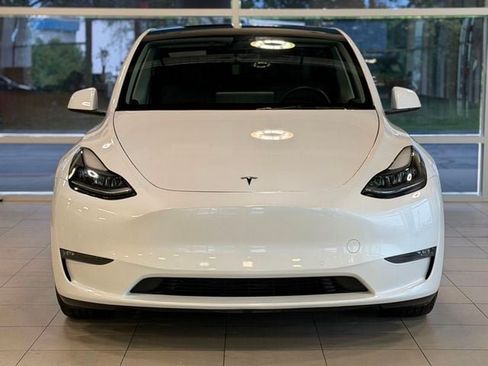 Used 2022 Tesla Model Y Performance AWD/4WD image 2