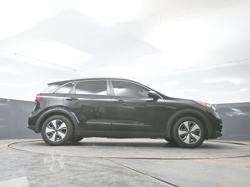 Used 2017 Kia Niro LX image 43