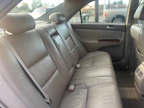 Used 2004 Toyota Camry LE image 22
