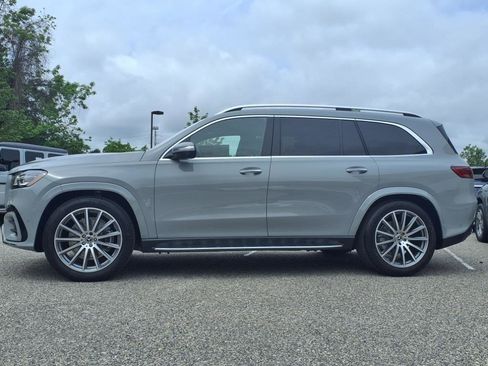 Used 2025 Mercedes-Benz GLS 450 4MATIC image 5