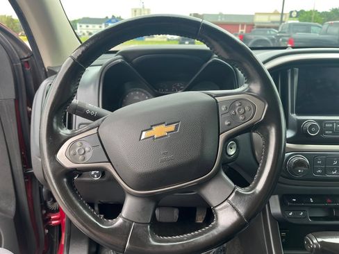 Used 2018 Chevrolet Colorado Z71 AWD/4WD image 15