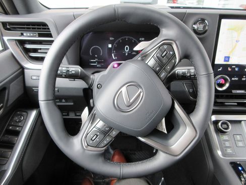 Used 2026 Lexus GX 550 image 36