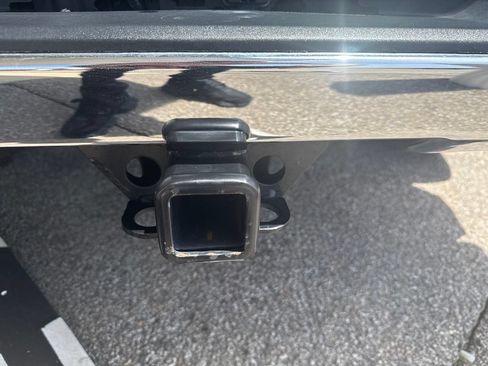 Used 2024 Chevrolet Silverado 1500 LT AWD/4WD image 19