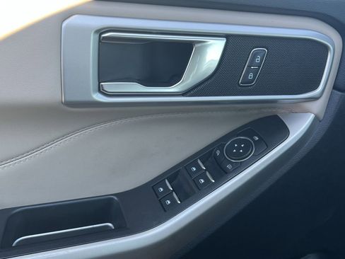 Certified 2023 Ford Explorer XLT w/ Equipment Group 202A image 15