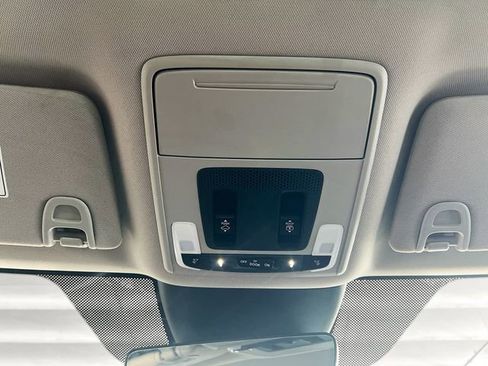 Used 2025 Honda Pilot Touring image 20