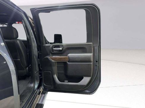 Used 2020 Chevrolet Silverado 2500 High Country w/ Technology Package AWD/4WD image 32