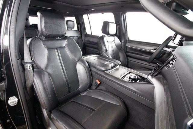 Used 2024 Jeep Wagoneer Series II w/ Convenience Group I AWD/4WD image 21