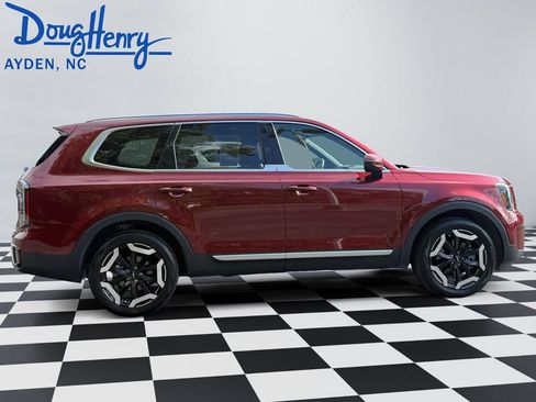Used 2023 Kia Telluride EX w/ EX Captain's Chair Package FWD image 6