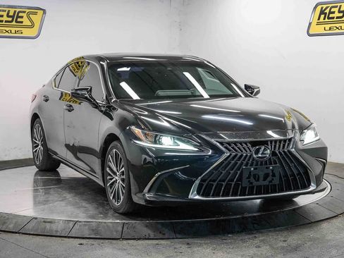 Used 2023 Lexus ES 300h w/ Premium Package FWD image 5