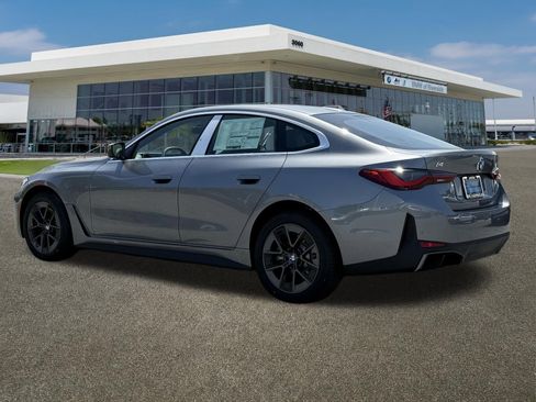 New 2026 BMW i4 eDrive40 w/ Driving Assistance Package RWD image 8