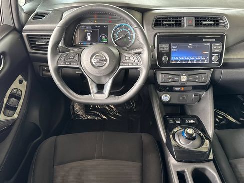 Used 2018 Nissan Leaf SV w/ Protection Package FWD image 13