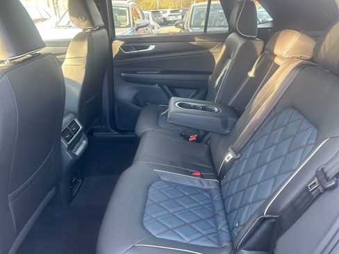 New 2026 Volkswagen Atlas Cross Sport SEL Premium R-Line AWD/4WD image 27